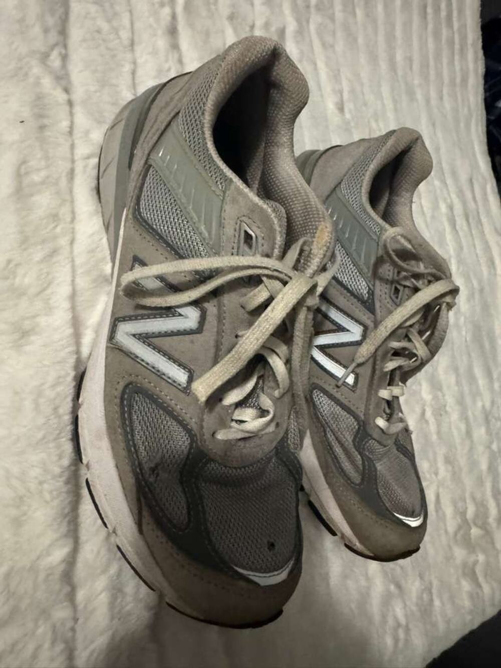 New Balance 990v5 M990GL5 Men's Size 9.5 Gray Made in USA Pre-Owned